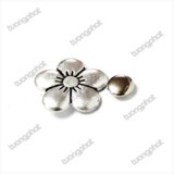 25mm Flower-shaped Aluminium Button